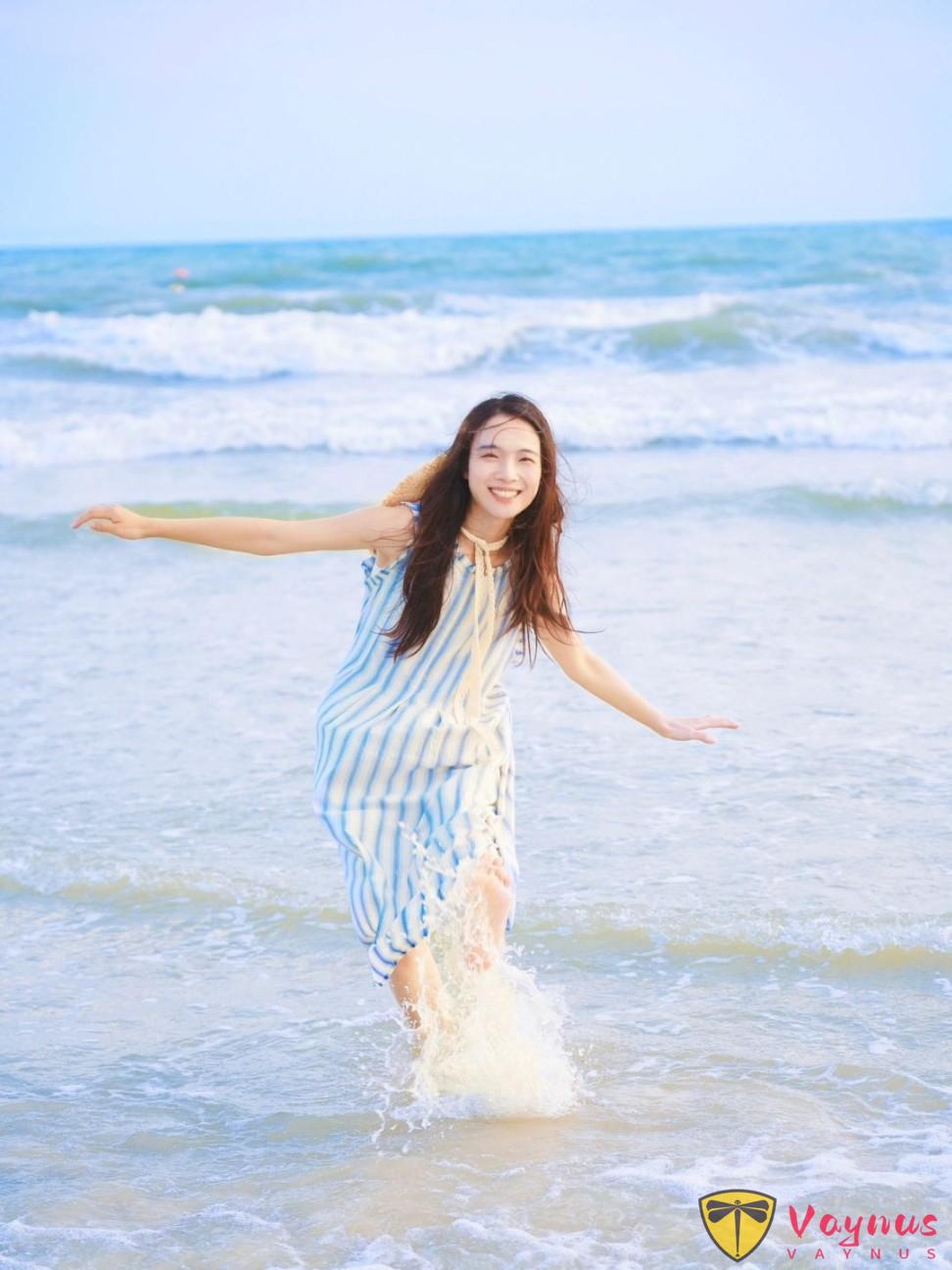 海邊怎麼拍出高階感？6個適合普通人的拍照姿勢技巧，簡單易學還出片！