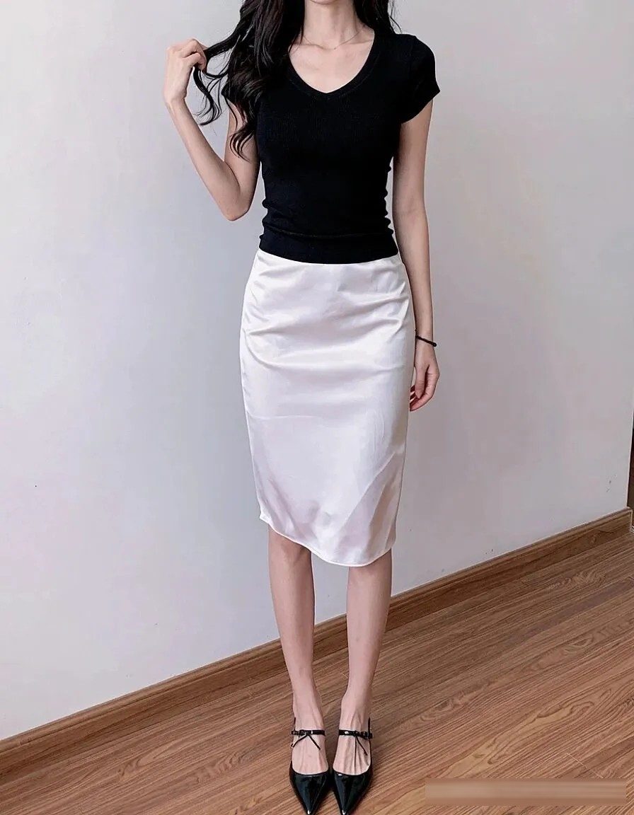 很会穿的人只是懂颜色减法：重点色和辅助色怎么分