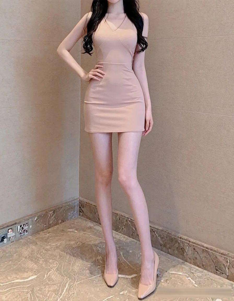 沙漏型身材怎么选连衣裙？腰细胯宽的收腰裹身裙搭配