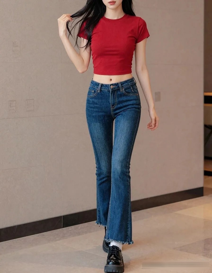 微喇裤配短上衣为什么显身材?抬高腰线和拉长腿型的组合逻辑
