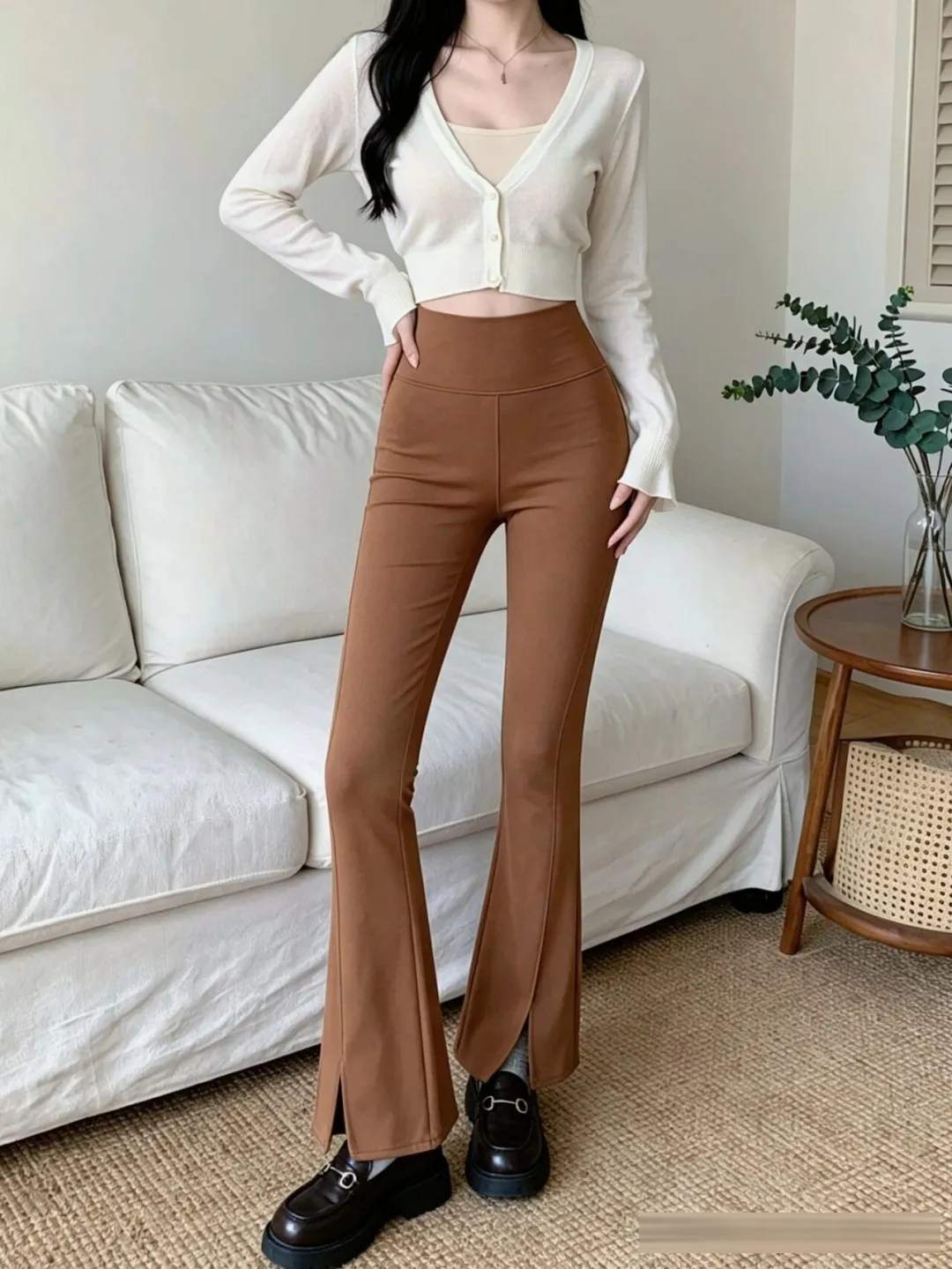 微喇裤配短上衣为什么显身材？抬高腰线和拉长腿型的组合逻辑