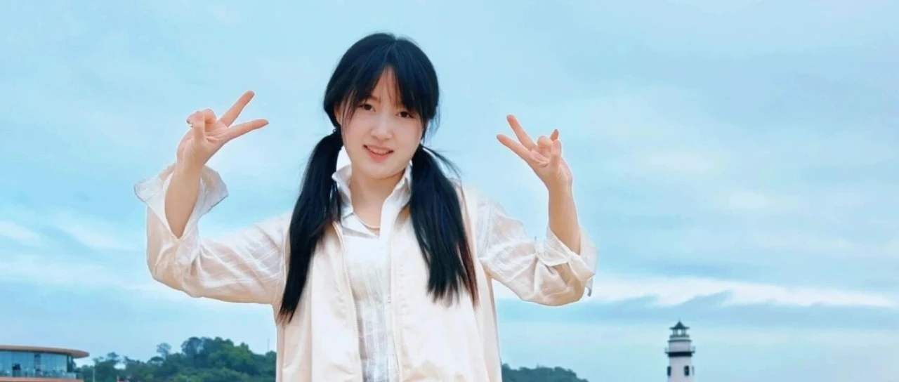 夏天穿長筒靴去海邊:反差感造型的拍攝思路和實穿提醒